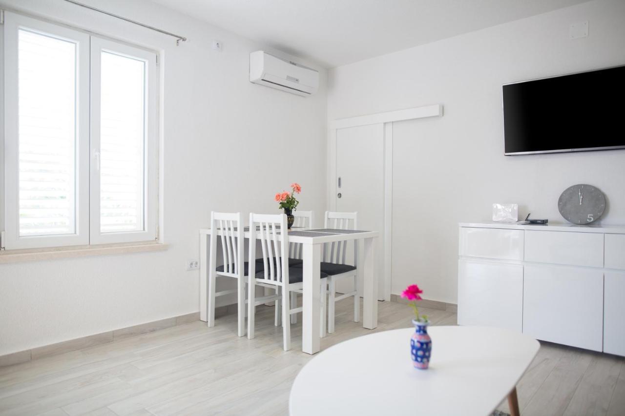 Serious Job Apartment Dubrovnik Eksteriør billede