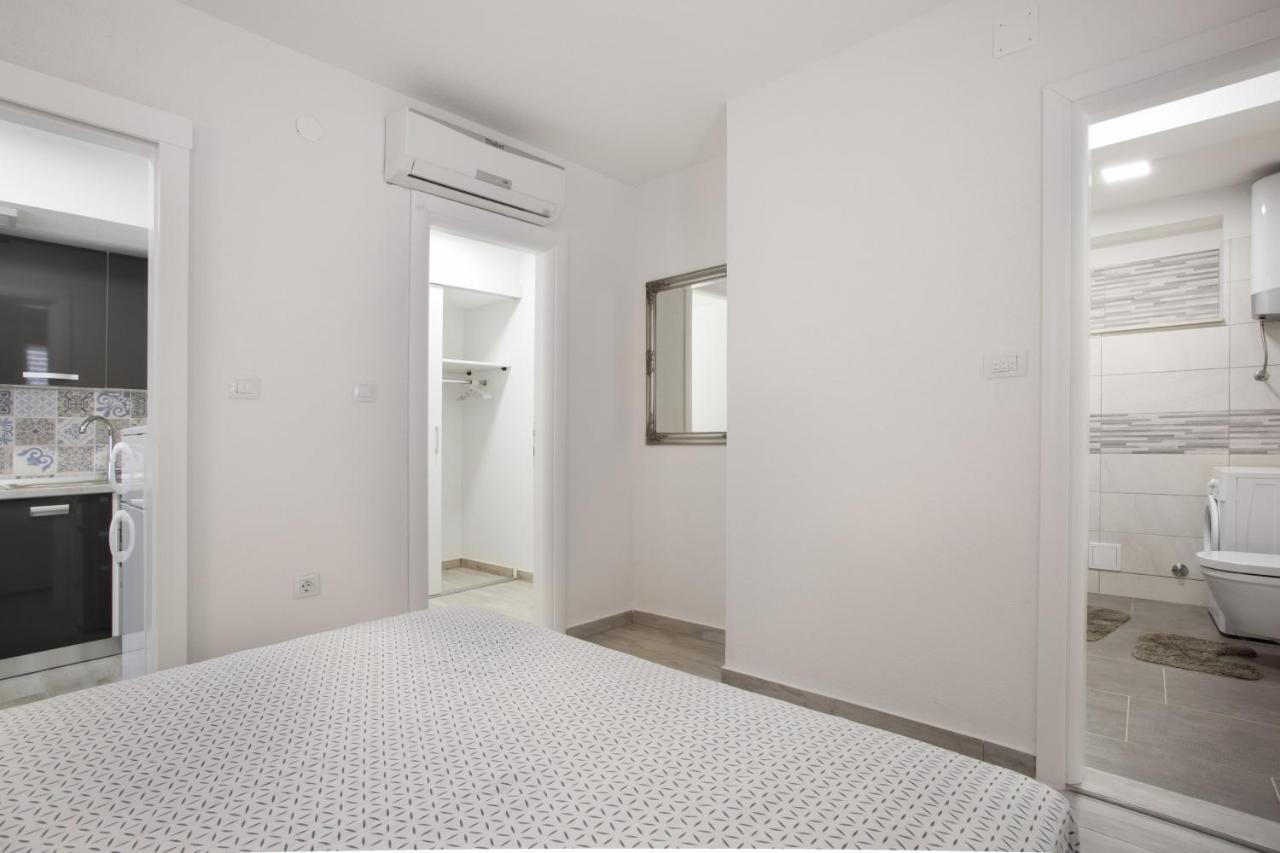 Serious Job Apartment Dubrovnik Eksteriør billede