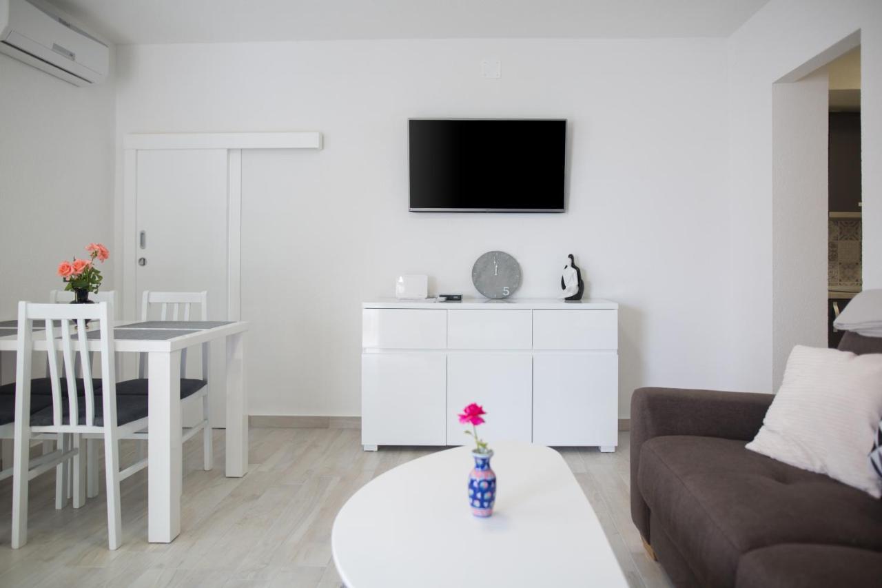 Serious Job Apartment Dubrovnik Eksteriør billede